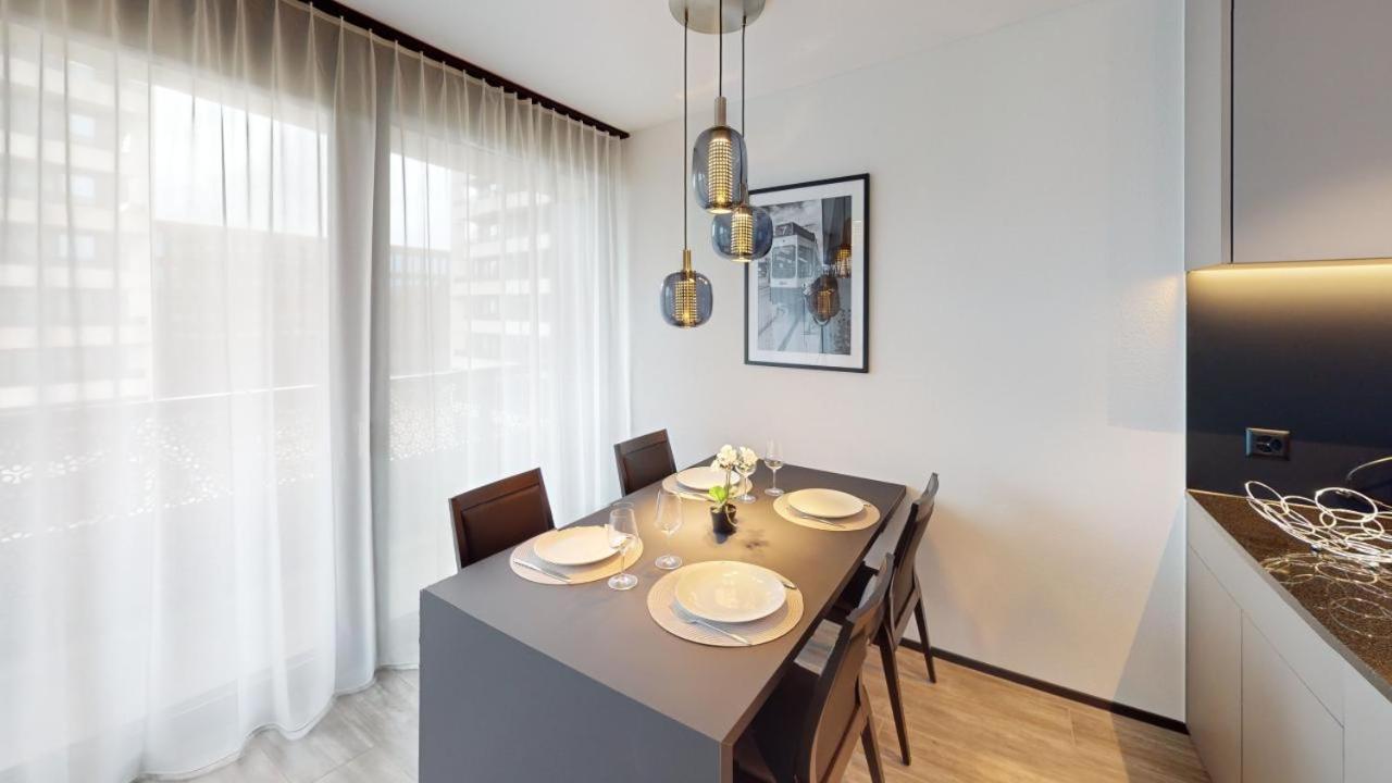 Spacious 1 Bedroom Apartment With Balcony Zurich Exterior photo
